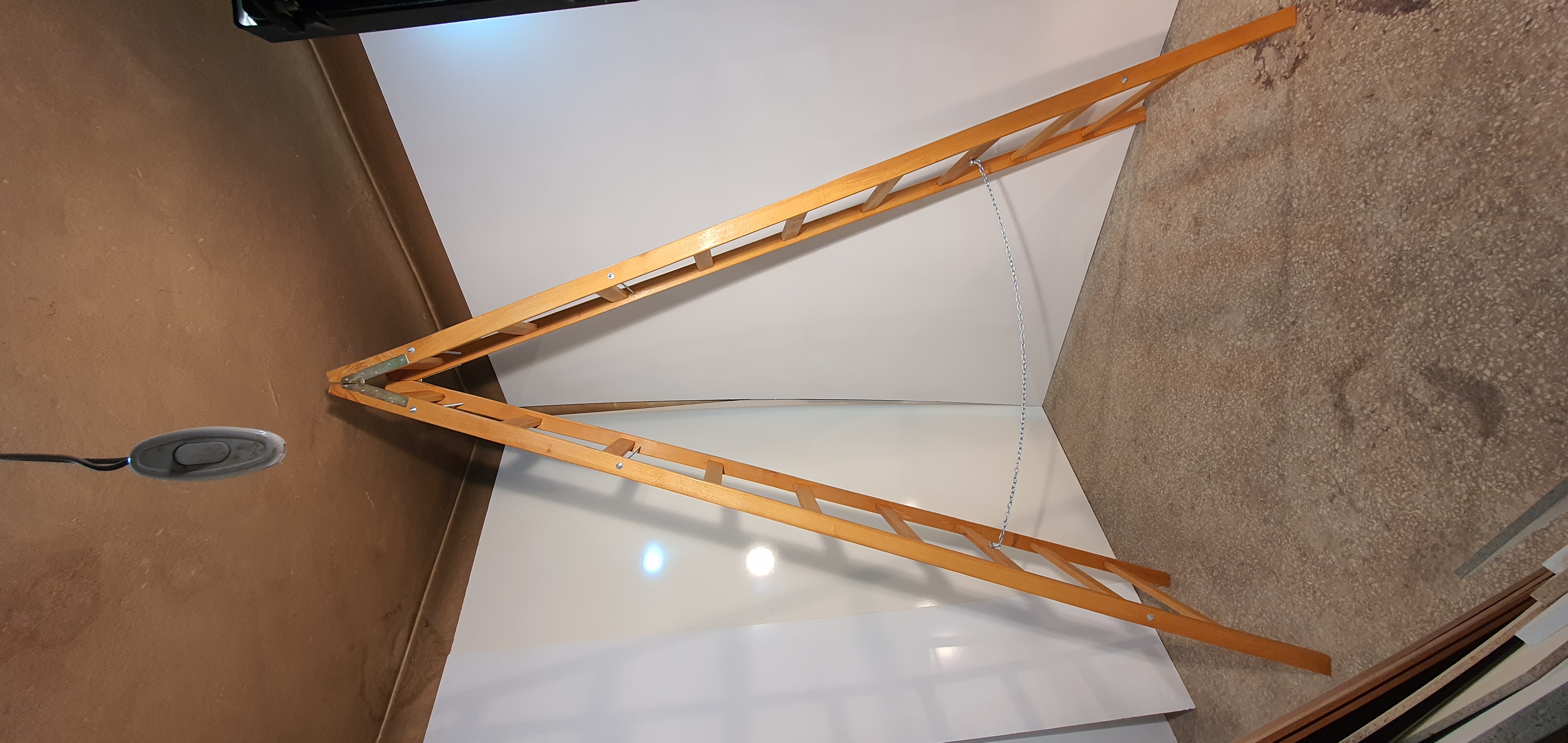 A Tipi Ahşap Merdiven 10+10 Basamaklı